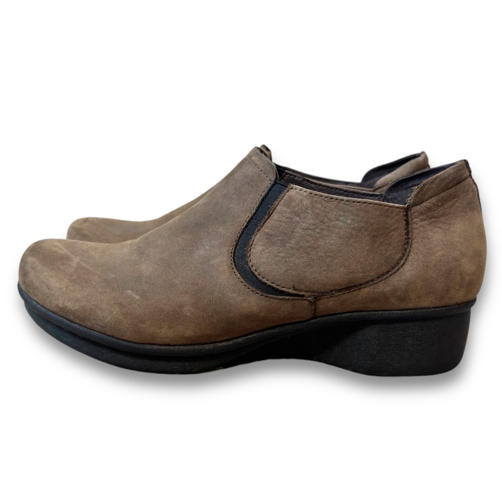 Dansko Lynn‎ Casual Slip on Shoes Khaki Taupe Nubuck Leather Size 39